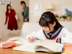 「お姉ちゃん、気付いて…」彼女の家に遊びに行くたび、地味でおとなしい彼女の妹へのセクハラを連日繰り返す最低男(10)